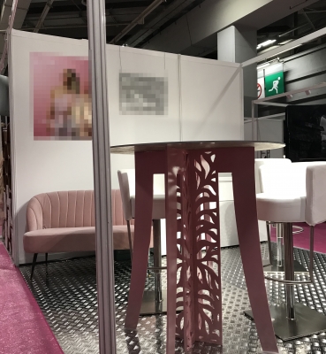 stand table